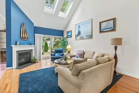 Living - 3 Mayfair Ct, Mashpee, MA 02649 photo 2 of 3