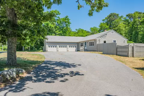 195 Underpass Rd, Brewster, MA 02631