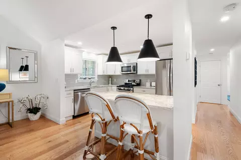 2 Pacific Ave, Mashpee, MA 02649 photo 6