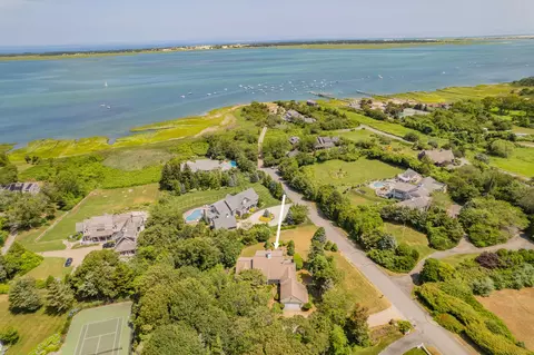 93 Harris Meadow Ln, Barnstable, MA 02630