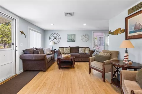 32 Ruby St, West Yarmouth, MA 02673 photo 4