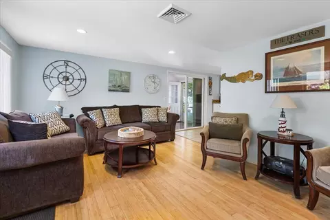 32 Ruby St, West Yarmouth, MA 02673 photo 3
