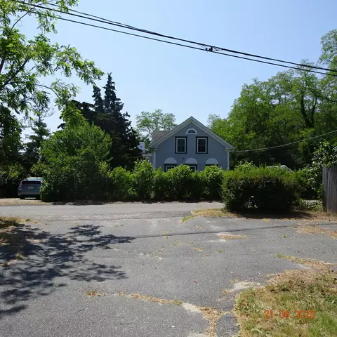 Exterior - 10 Pine Point Rd, Wellfleet, MA 02667 photo 9 of 10