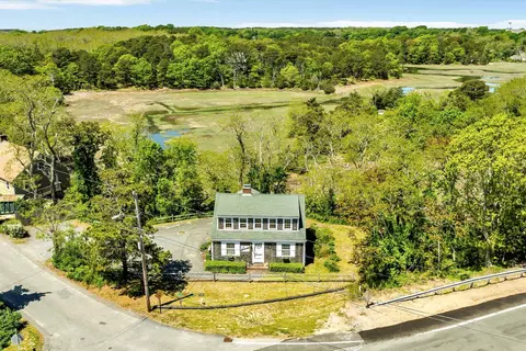 View/Area - 10 Pine Point Rd, Wellfleet, MA 02667 photo 4 of 9