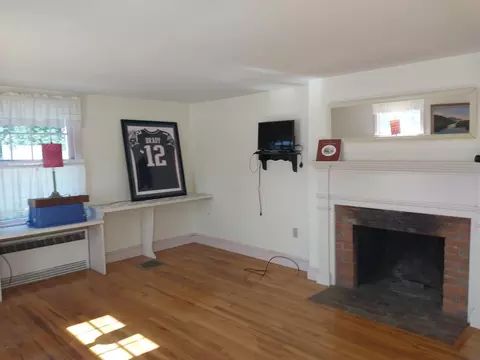 Living - 10 Pine Point Rd, Wellfleet, MA 02667 photo 2 of 2
