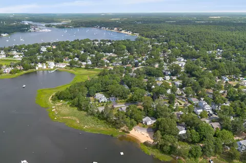 View/Area - 20 Bayside Ave, Wareham, MA 02571 photo 4 of 5
