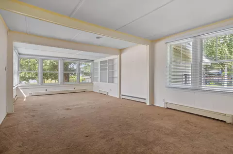 Living - 20 Bayside Ave, Wareham, MA 02571 photo 3 of 6