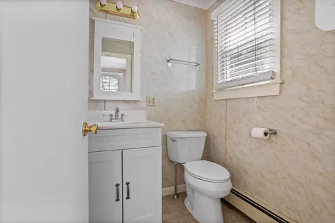 Bath - 20 Bayside Ave, Wareham, MA 02571 photo 2 of 4