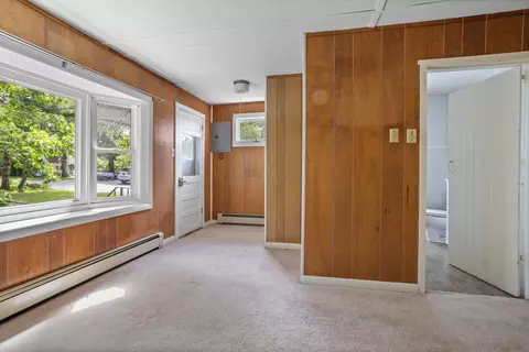 Living - 20 Bayside Ave, Wareham, MA 02571 photo 6 of 6