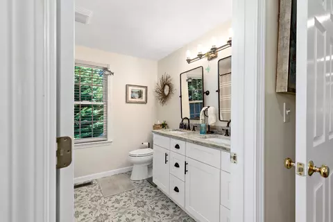 Bath - 62 Dory Ln, Eastham, MA 02642 photo 1 of 4
