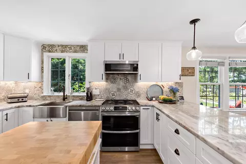 Kitchen - 62 Dory Ln, Eastham, MA 02642 photo 2 of 5