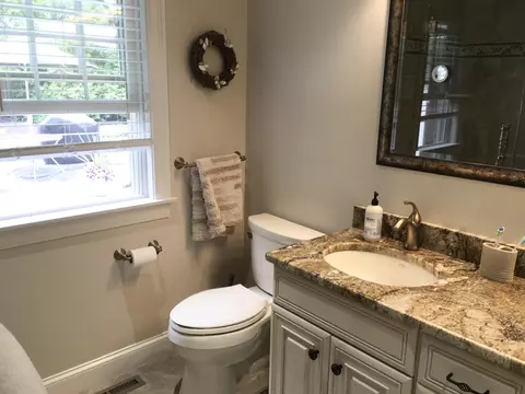 Bath - 23 Seabreeze Dr, Bourne, MA 02532 photo 4 of 8