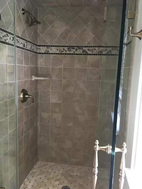 Bath - 23 Seabreeze Dr, Bourne, MA 02532 photo 5 of 8