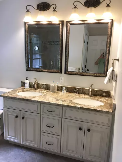 Bath - 23 Seabreeze Dr, Bourne, MA 02532 photo 3 of 8