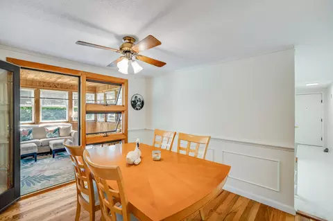 Dining - 240 Braggs Ln, Barnstable, MA 02630 photo 3 of 5