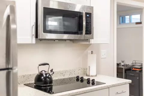 Kitchen - 240 Braggs Ln, Barnstable, MA 02630 photo 9 of 10