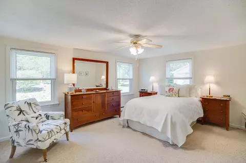 Bedroom - 240 Braggs Ln, Barnstable, MA 02630 photo 2 of 8