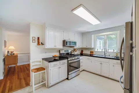 Kitchen - 240 Braggs Ln, Barnstable, MA 02630 photo 3 of 10