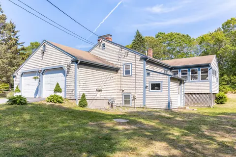 Exterior - 240 Braggs Ln, Barnstable, MA 02630 photo 6 of 7