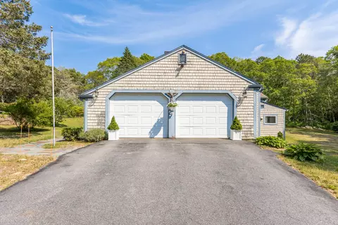 Exterior - 240 Braggs Ln, Barnstable, MA 02630 photo 7 of 7