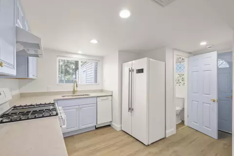 49 Shore Ave, Wareham, MA 02571 photo 3