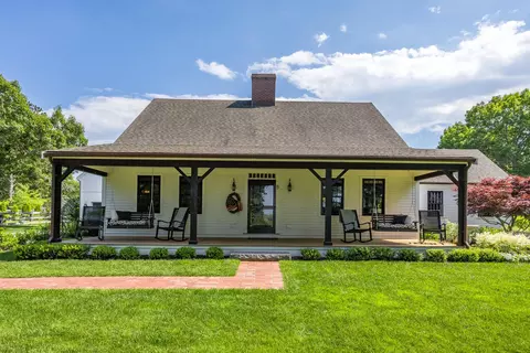 9 Brant Hill Rd, East Sandwich, MA 02537