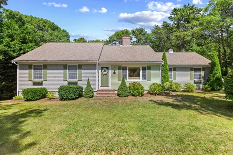 1437 Long Pond Rd, Brewster, MA 02631