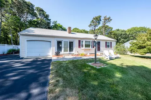 8 Winding Brook Rd, South Yarmouth, MA 02664