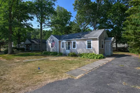 Exterior - 7 Freeman St, Bourne, MA 02532 photo 1 of 3