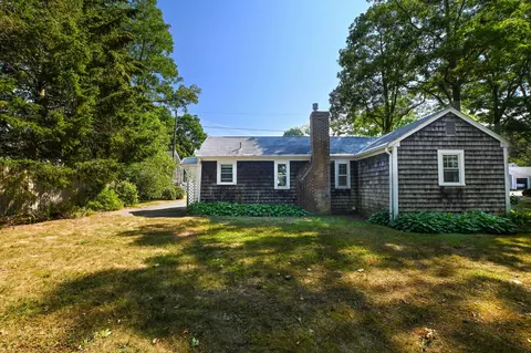Exterior - 7 Freeman St, Bourne, MA 02532 photo 2 of 3