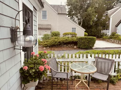 Exterior - 3 Hyannis Point Rd, Mashpee, MA 02649 photo 7 of 8