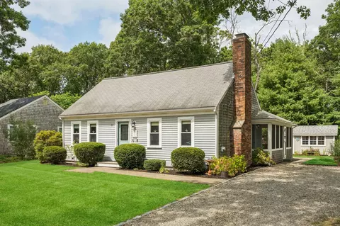 22 Mattapan St, East Falmouth, MA 02536