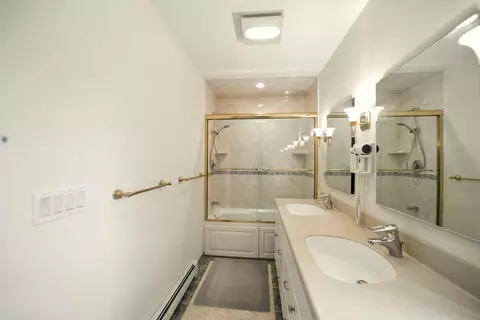 Bath - 81 Falling Leaf Ln, Osterville, MA 02655 photo 2 of 4