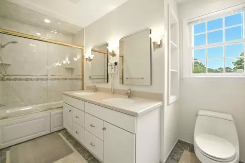 Bath - 81 Falling Leaf Ln, Osterville, MA 02655 photo 3 of 4