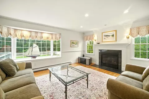 Living - 81 Falling Leaf Ln, Osterville, MA 02655 photo 2 of 4