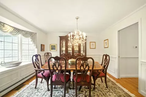 Dining - 81 Falling Leaf Ln, Osterville, MA 02655 photo 3 of 4