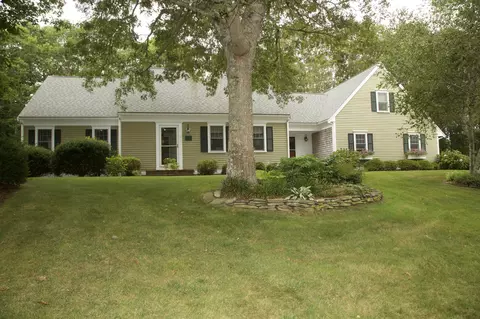 67 Spyglass Hill Rd, Barnstable, MA 02630