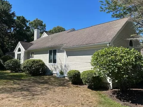 14 Sandview Ter, Mashpee, MA 02649