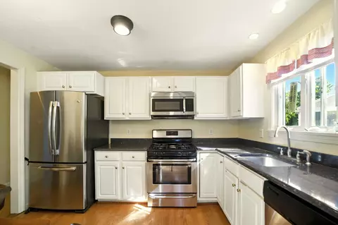 14 Sandview Ter, Mashpee, MA 02649 photo 6
