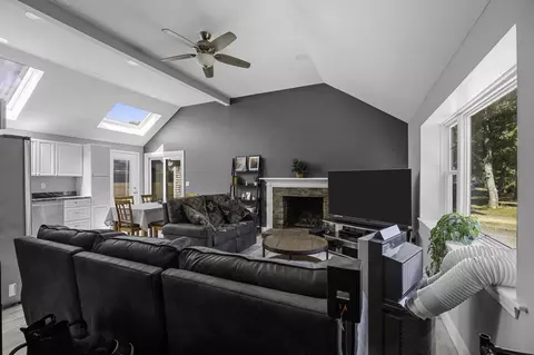 295 Sudbury Ln, Hyannis, MA 02601