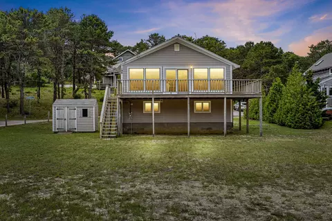 135 Indian Neck Rd, Wellfleet, MA 02667