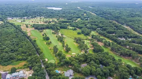 44 Iris Ln, Barnstable, MA 02630