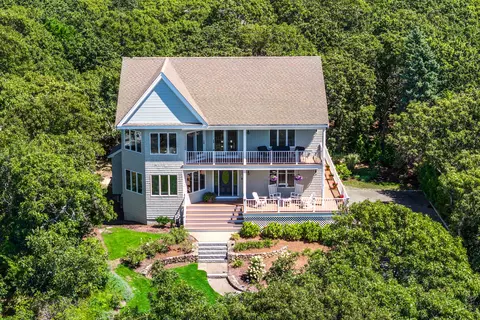 11 Island Creek Ln, East Dennis, MA 02641