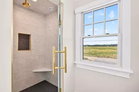 Bath - 65 Harmes Way, Eastham, MA 02642 photo 3 of 5