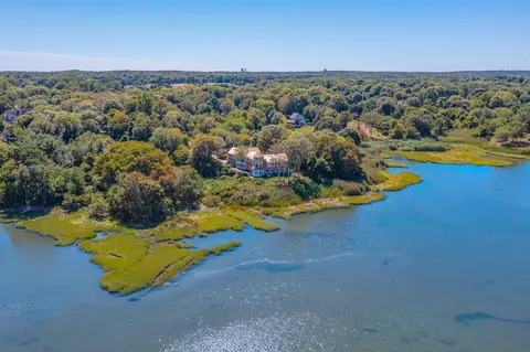 4390 Main St, Cummaquid, MA 02637