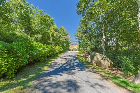 4390 Main St, Cummaquid, MA 02637
