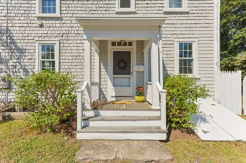 Exterior - 60 Gibbs Ave, Wareham, MA 02571 photo 4 of 11
