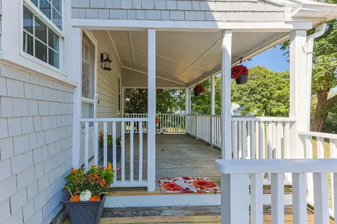 Exterior - 60 Gibbs Ave, Wareham, MA 02571 photo 5 of 11
