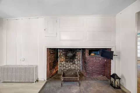 Entry Way - 60 Gibbs Ave, Wareham, MA 02571 photo 2 of 3