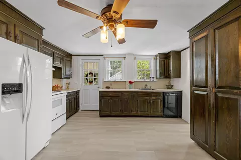 Kitchen - 60 Gibbs Ave, Wareham, MA 02571 photo 1 of 1
